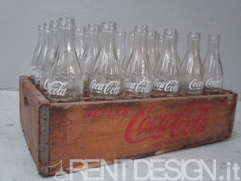 rent design oggettistica vecchia cassa coca cola